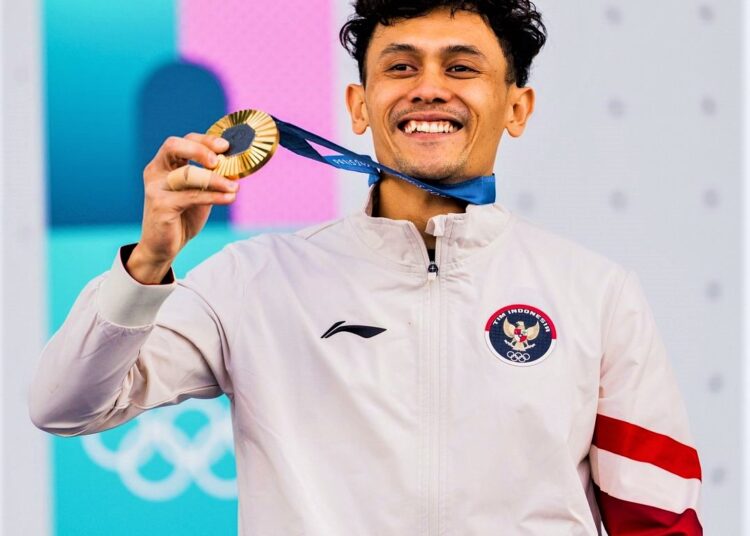 Raih Emas di Cabor Panjat Tebing, Veddriq Leonardo Taklukkan Olimpiade Paris 2024
