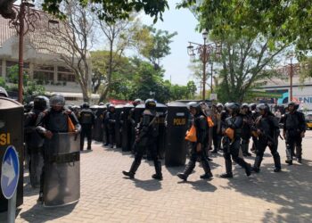 Polresta Solo Kerahkan 439 Personel Amankan Demo di Depan Balai Kota Solo