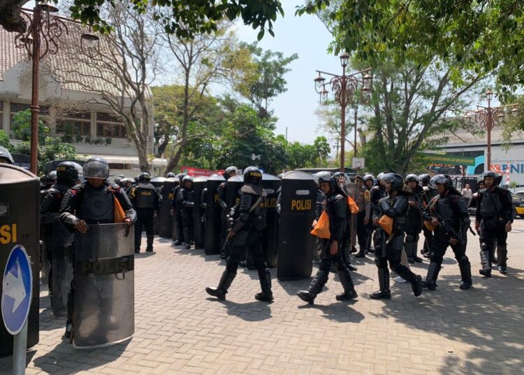 Polresta Solo Kerahkan 439 Personel Amankan Demo di Depan Balai Kota Solo