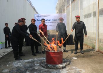 Antisipasi Penyalahgunaan Barang Terlarang, Lapas Pemuda Madiun Gelar Pemusnahan Hasil Razia