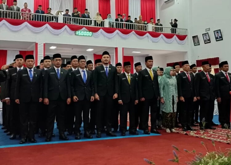 Belum Genap Satu Bulan Dilantik, Anggota DPRD Pacitan Sudah Gadaikan SK