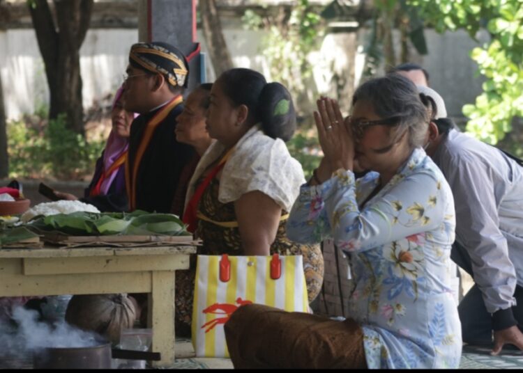 Jelang Garebeg Mulud, Kraton Surakarta Jamasi Pusaka Nyai Setomi