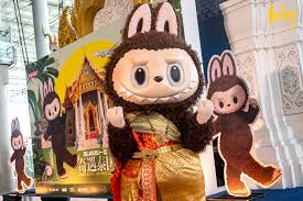 Fenomena Labubu: Boneka Monster Imut yang Mewabah di Media Sosial