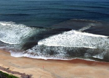 Mengenal Fenomena Alam Rip Current, Apa Itu?