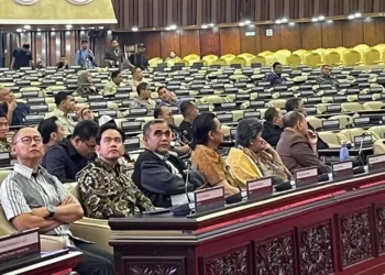 Jelang Pelantikan, Gibran Rakabuming Pantau Gladi Bersih Bersama Tokoh MPR