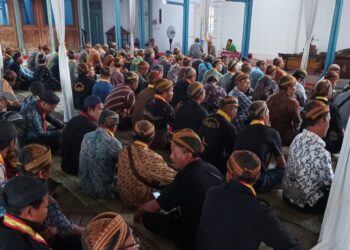 Sumringah, Prajurit Karaton Surakarta Terima Gaji