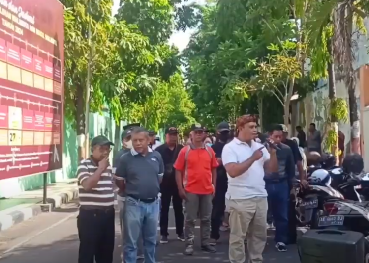 KPU dan Bawaslu Kota Madiun Didemo, Ada Apa?
