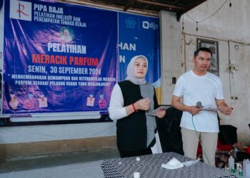 Paslon DADI Gelar Pelatihan Meracik Parfum, Dorong Ekonomi Kreatif di Kota Madiun