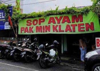 Rahasia di Balik Popularitas Sop Ayam Pak Min Klaten