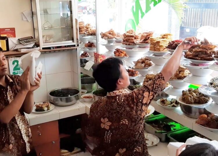 Serupa tapi Berbeda: Ini Bedanya Nasi Padang dan Nasi Kapau