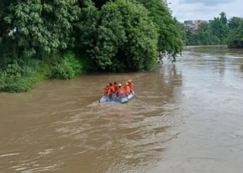 Tim SAR Lanjutkan Pencarian Pasien RSJD yang Terjun ke Bengawan Solo