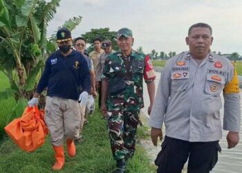 Jasad Bayi Terbungkus Kresek Merah Gemparkan Warga Desa Tiron