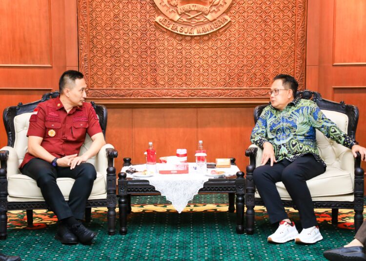 Pj Gubernur Jatim Gagas Sistem Passport On Board untuk Jemaah Haji