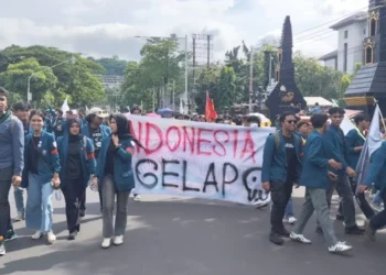 Demo di Semarang, Mahasiswa Soroti Program Makan Bergizi dan Pemangkasan Anggaran