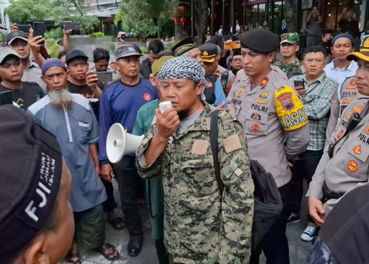 Tolak Festival Kuliner Cap Go Meh Nonhalal, Ormas Datangi Solo Paragon
