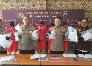 Polres Kudus Amankan 2,11 Gram Sabu dan 916 Butir Obat Terlarang