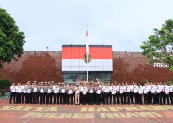 Kapolres Ngawi Apresiasi Kinerja 51 Personel Berprestasi
