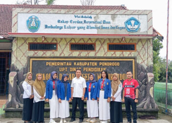 Kegiatan SKN di SMAN 1 Pulung, KKN Ala Siswa SMA