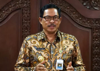 Nana Sudjana Sebut Kemiskinan dan Pengangguran Jadi PR Penting Jateng