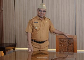 Bupati Sragen Bawa Kursi Kayu Jati ke Kantor: Simbol Pemerintahan Milik Rakyat