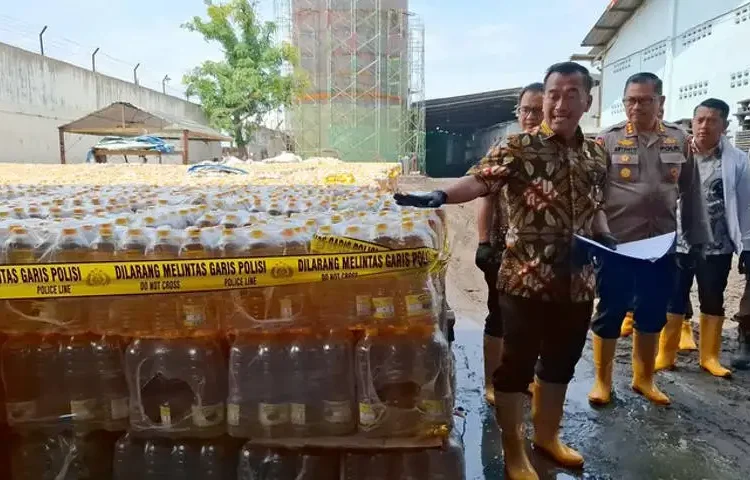 Polda Jateng Amankan Puluhan Ribu MinyaKita Tak Sesuai Takaran di Karanganyar