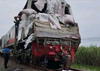 KAI Daop 7 Madiun Sesalkan Dua Insiden Temperan di Perlintasan Sebidang, Imbau Pengguna Jalan Lebih Disiplin