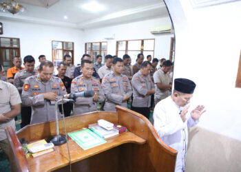 Polres Madiun Gelar Salat Gaib untuk Tiga Anggota Polri yang Gugur di Way Kanan