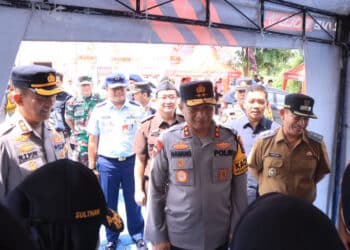 Kapolda Jatim Tinjau Pos Pam Dumpil, Pastikan Arus Mudik Jelang Lebaran Aman
