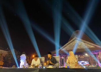 Pengajian Akbar Gus Kautsar di Pendopo Ponorogo, Ribuan Jamaah Padati Acara