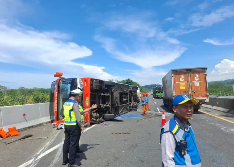 Bus Rosalia Indah Terguling, 3 Orang Luka Ringan