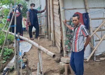 Rumah Pasutri Lansia di Balerejo Ambles 2 Meter Akibat Luapan Bengawan Madiun