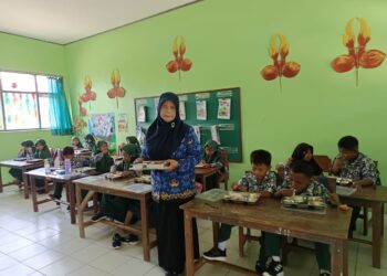 Ribuan Siswa di Pacitan Nikmati Program Makan Bergizi Gratis dari Pemerintah