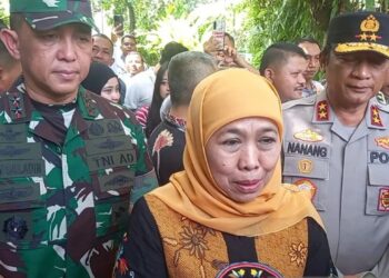 Khofifah Minta Pengusaha Tak Lakukan PHK di Tengah Perang Tarif Global