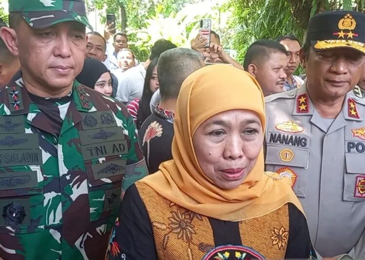 Khofifah Minta Pengusaha Tak Lakukan PHK di Tengah Perang Tarif Global