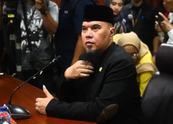 Langgar Etik DPR, Ahmad Dhani Wajib Minta Maaf dalam 7 Hari