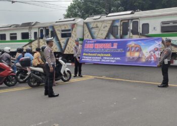 Polres Madiun Kota Sosialisasikan Keselamatan di Perlintasan KA, Warga Diimbau Tak Terobos Palang