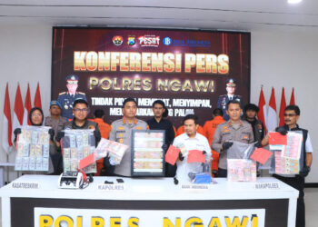 Sindikat Uang Palsu Lintas Provinsi Terbongkar di Ngawi, Dua Kades Jadi Tersangka