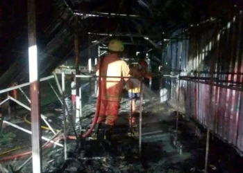 Kebakaran Dini Hari di Pasar Kedawung Sragen, Satu Kios Baju Ludes Dilalap Api