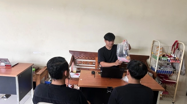 Satresnarkoba Sukoharjo Amankan 45 Paket Tembakau Gorila dari Dua Pelaku