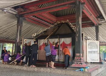 Jamasan Pusaka Nyai Setomi, Kraton Surakarta Siap Sambut Garebeg Besar 2025