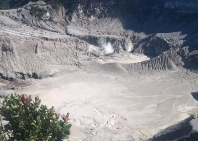 Status Siaga dicabut, Gunung Tangkuban Perahu Urung Meletus
