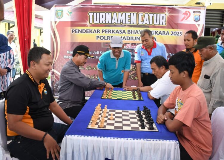 Ratusan Pecatur Ramaikan Turnamen Catur Bhayangkara 2025 di Madiun