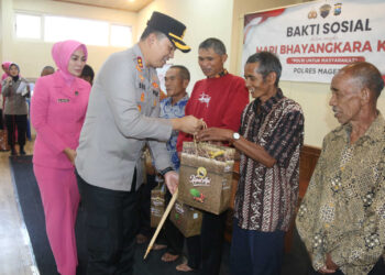 Peringati Hari Bhayangkara ke-79, Polres Magetan Tebar Bantuan Sembako di Wihara Vimalakirti