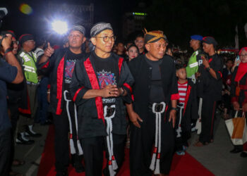 SMPN 1 Ponorogo Raih Juara Festival Reog Remaja XXI, Menteri Fadli Zon Apresiasi Penampilan Peserta