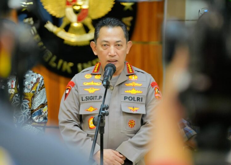 Kapolri Mutasi 702 Anggota, Tiga Polwan Dipromosikan Jadi Kapolres