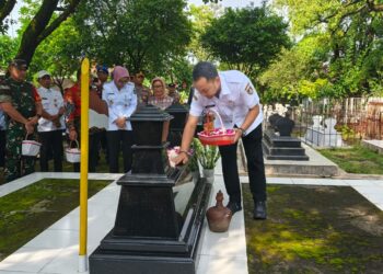 Respati Ardi Pimpin Ziarah Peringatan Hari Jadi Pemerintah Kota Surakarta