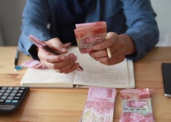 Gaji UMR Mental CEO, Fenomena Hidup Ngegas di Atas Kenyataan