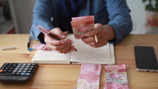 Gaji UMR Mental CEO, Fenomena Hidup Ngegas di Atas Kenyataan