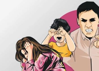 Hanya Karena Minta Nafkah 100 Ribu, Suami Siksa Istri di Depan Anak