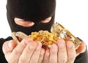 Cuma Modal Palu, Berhasil Gasak Banyak Perhiasan Emas